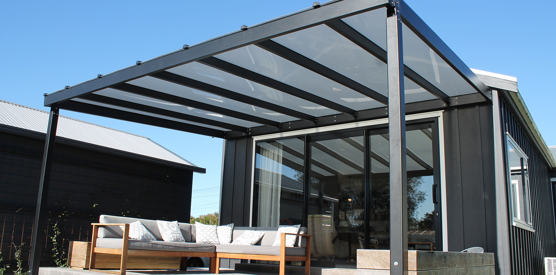 SUNSCAPE® GREY 20% Light Transmission - Image 4